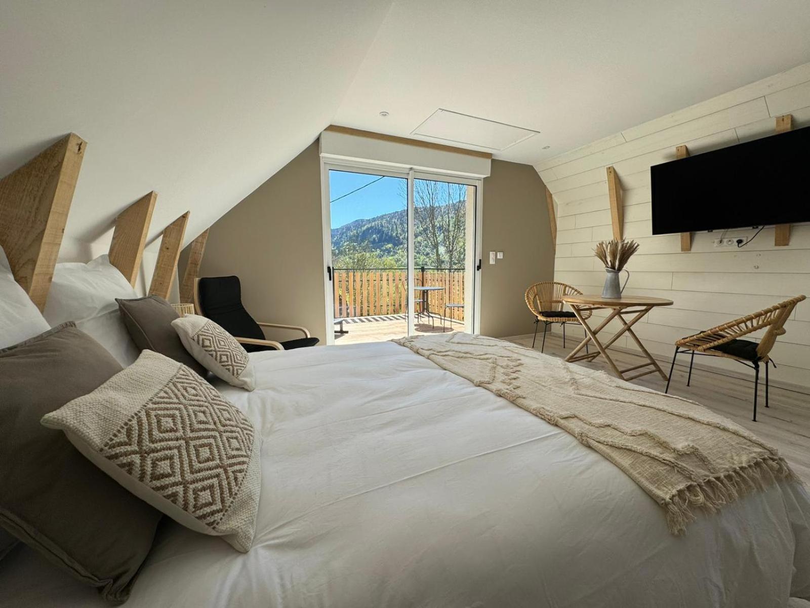 Bed and Breakfast La Puy Mary Le Falgoux Exterior foto